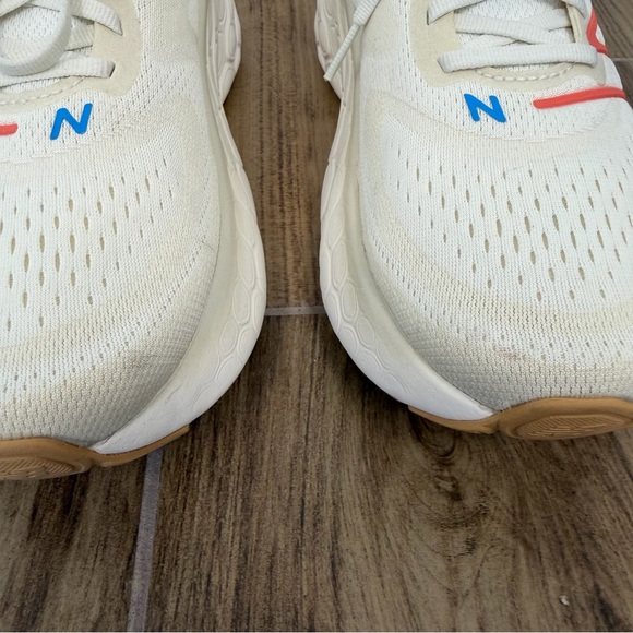 New Balance Fresh Foam X More v4 B-WHITE Running Athletic Shoe Size 9.5 - Picture 5 of 17
